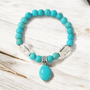 NWT Charm Turqoise Bead Stretch Bracelet